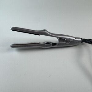 Ion Titanium Platinum Hair Straightener Flat Iron 470F Dual Voltage Model 301013